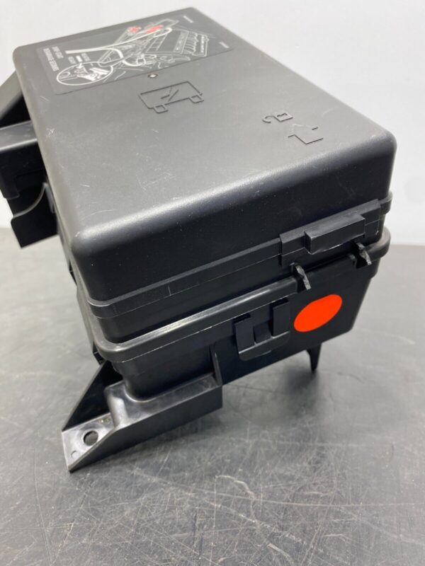 C6 GRANDSPORT OEM FUSE BOX ENGINE BAY FUSE BOX M/T COUPE  - Image 7